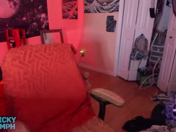 webcam girl tricky_nymph live cam image #5336347