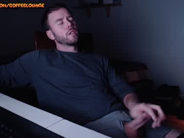webcam man coffeelounge live cam image #11522406