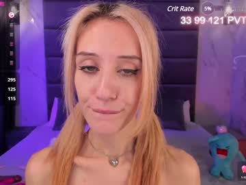 webcam girl dreamy_kira live cam image #10488468