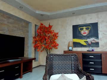 webcam girl raquelle_star live cam image #6118189