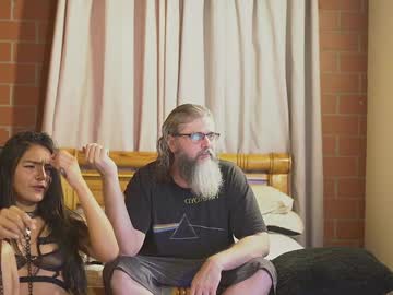 webcam couple cheeseburgerjesus live cam image #12710926