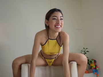 webcam girl shena_nomy live cam image #9233852