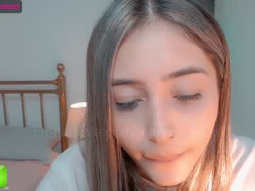 webcam girl gummy_bear7 live cam image #1274139