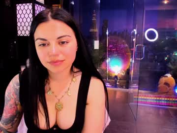 webcam girl alma_pearl live cam image #12581563