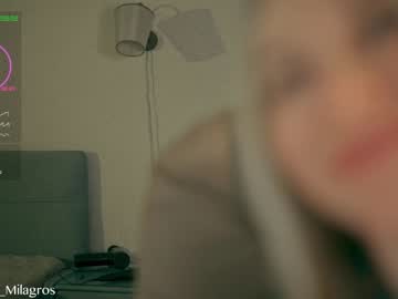 webcam girl mia_milagros live cam image #5521777