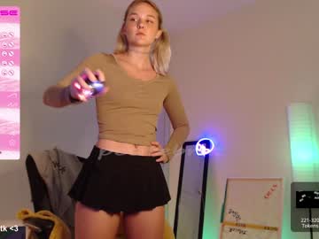 webcam girl petitebrat live cam image #6087040