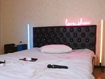 webcam girl l0ve_sh0w live cam image #9122385