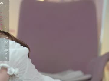 webcam girl floret_joy live cam image #8291177