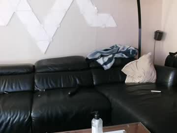 webcam man scotty_mtl live cam image #3457077