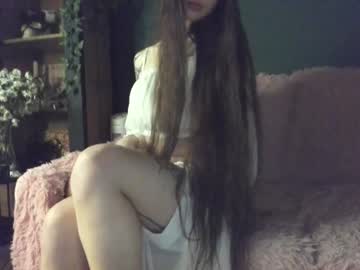 webcam girl bmwm5f90 live cam image #11730914