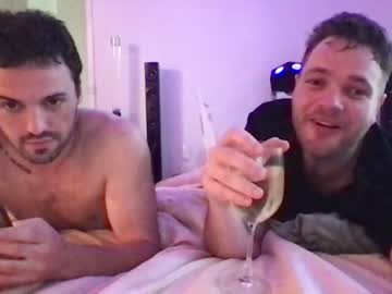 webcam man target_me live cam image #8181627