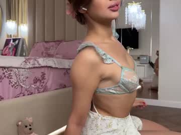 webcam girl cuteelsa_ live cam image #12900530