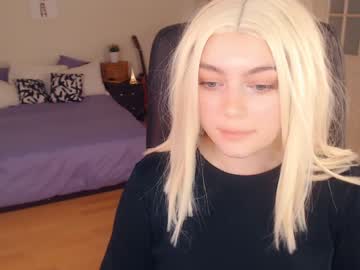 webcam girl jenny_newee live cam image #431368