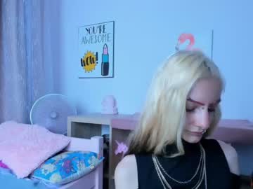 webcam girl erika__lodge live cam image #3091568