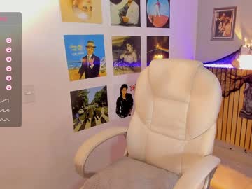 webcam girl little_effy18 live cam image #7470611