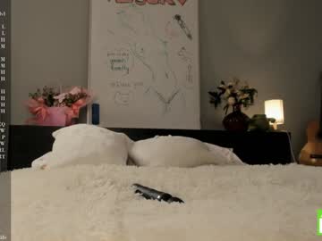 webcam girl margarethowell live cam image #11682807