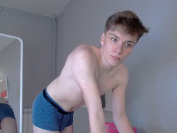 webcam man delightdealer live cam image #478168
