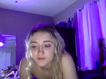 webcam girl blondebarbie00 live cam image #1596975