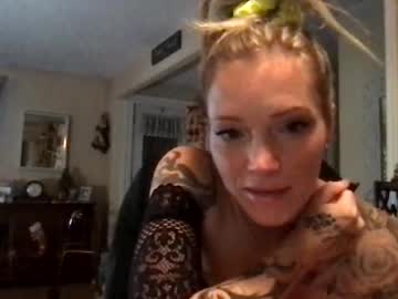 webcam girl tatted_milf_94 live cam image #1022142
