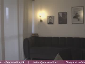 webcam girl leahsunshine live cam image #5445431