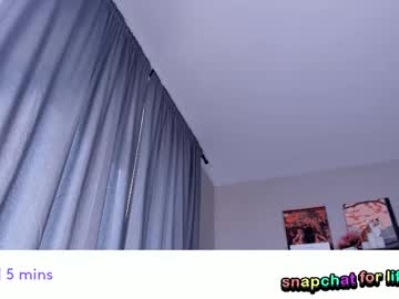 webcam girl vivian_qwerty live cam image #12414612