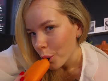 webcam girl milly_shy live cam image #11541522