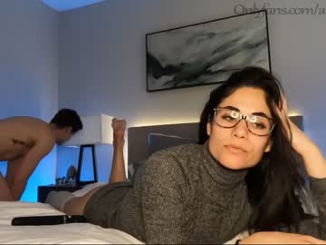 webcam couple ari_lovexo live cam image #2272554