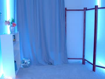 webcam girl silent_chill live cam image #4142777