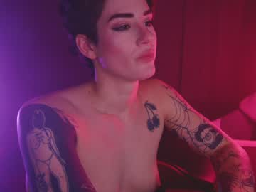 webcam girl aynmarie live cam image #7040967