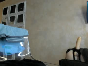 webcam girl lisaakira live cam image #12095536