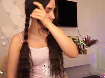 webcam girl sweety_rinushka_ live cam image #1619176