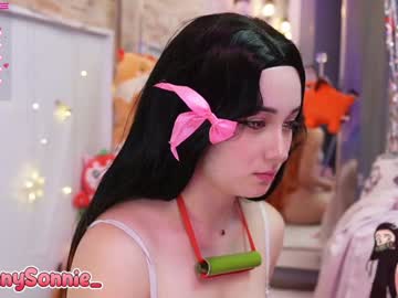 webcam girl sunny_sonnie live cam image #9838350