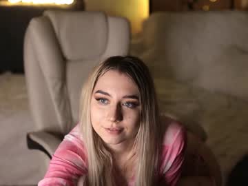 webcam girl owlluree live cam image #8408890