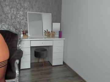 webcam girl moniqueeass live cam image #1905059