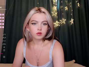 webcam girl small_blondee live cam image #6843299
