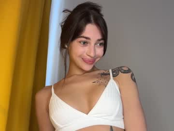 webcam girl cuteelsa_ live cam image #8977809