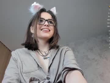 webcam couple emiliacourtney live cam image #7544730