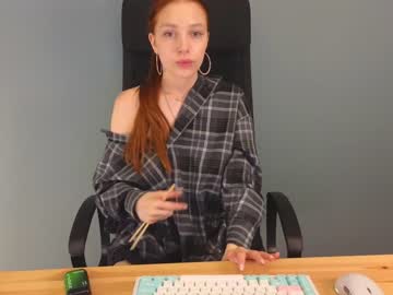 webcam girl shirleywhitney live cam image #8351352