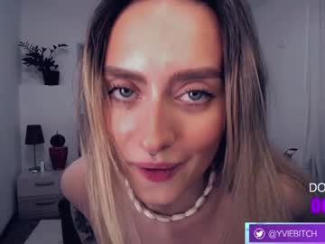 webcam girl _yvie_ live cam image #7340517