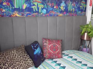 webcam girl beyllove_d live cam image #9699033