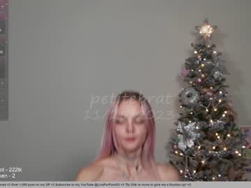 webcam girl petitebrat live cam image #7759501