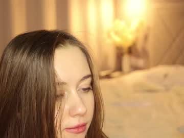 webcam girl pretty_princess_elina live cam image #12010618