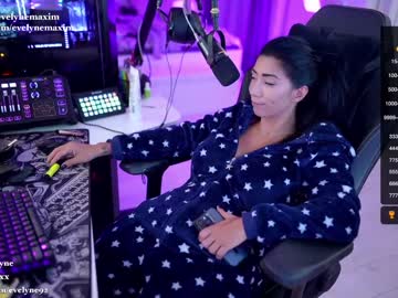 webcam girl evelyne92 live cam image #7440088