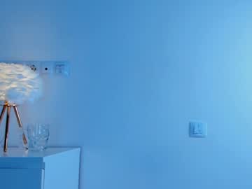 webcam girl uwunikaa live cam image #8437620