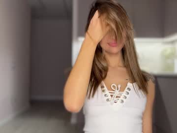 webcam girl cuteelsa_ live cam image #10180810