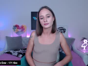 webcam girl holihurricane live cam image #2285267
