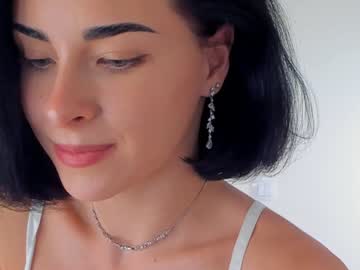 webcam girl uwunikaa live cam image #10342259