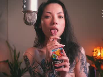 webcam girl ambientink live cam image #2991395