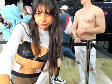 webcam girl violetttflowers live cam image #12364633
