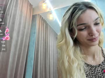 webcam girl sassyt33n live cam image #12189864